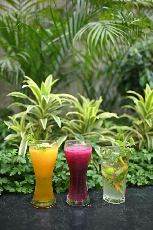 Sachika Hotels, Guwahati Dış mekan fotoğraf