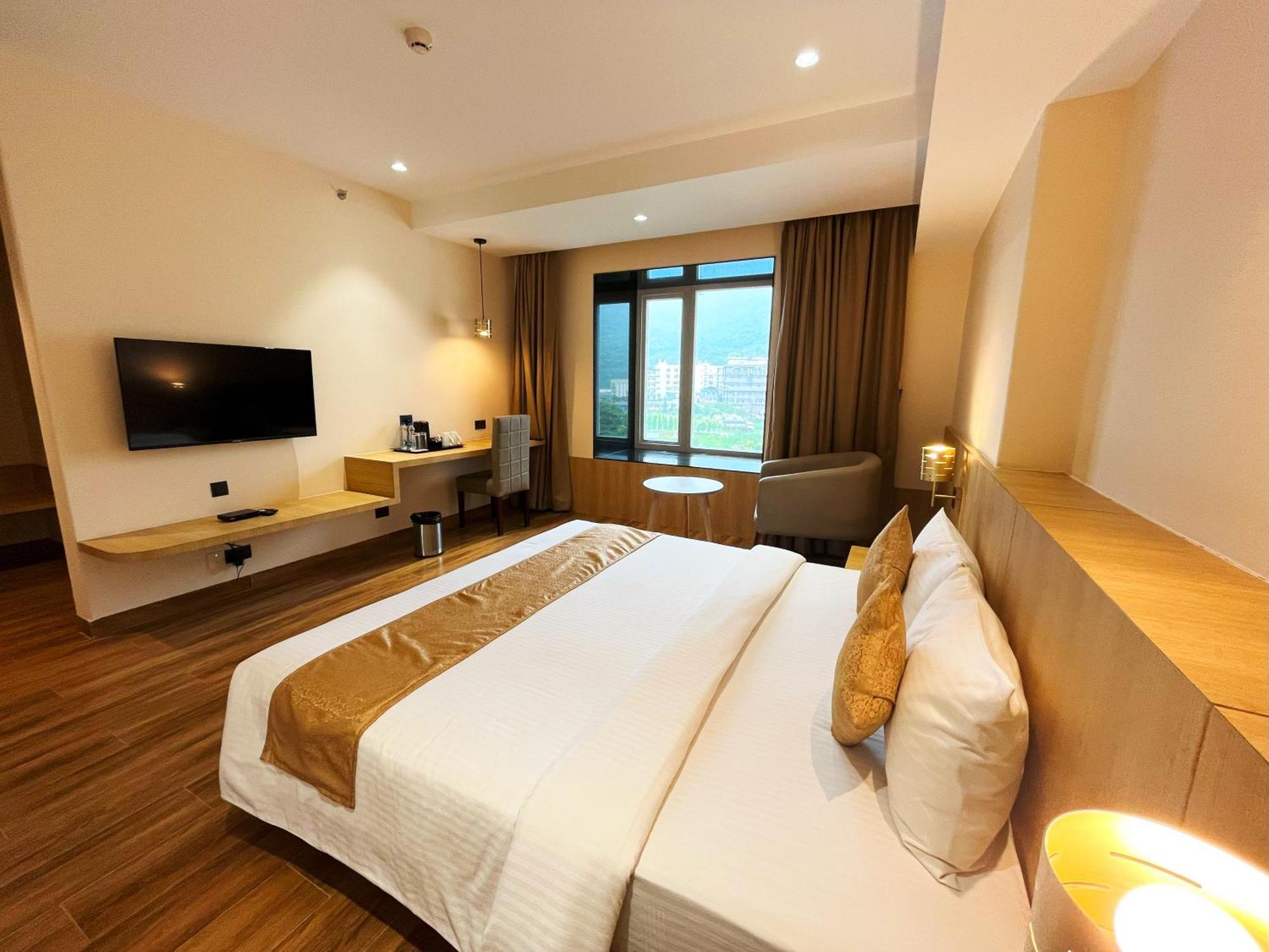 Sachika Hotels, Guwahati Dış mekan fotoğraf