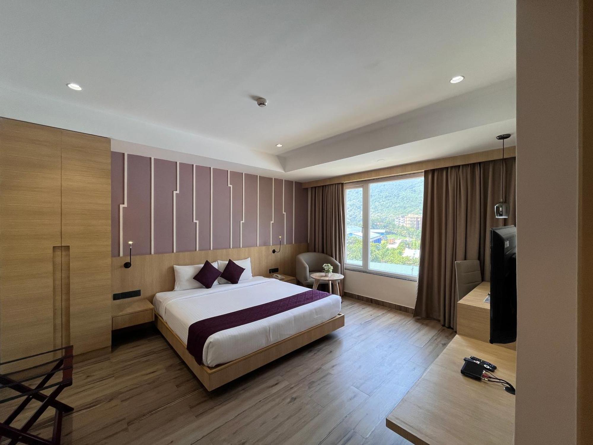 Sachika Hotels, Guwahati Dış mekan fotoğraf