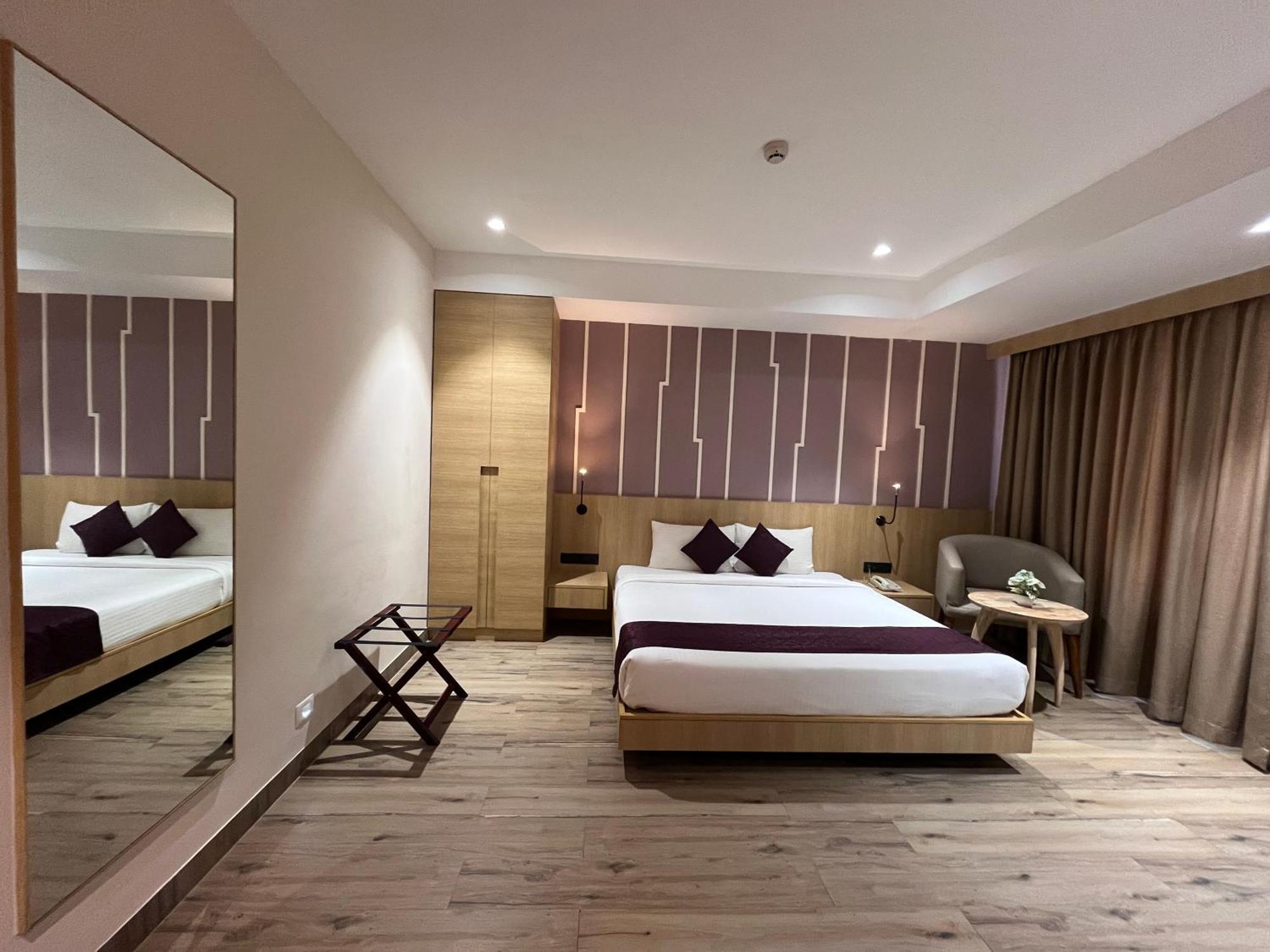 Sachika Hotels, Guwahati Dış mekan fotoğraf